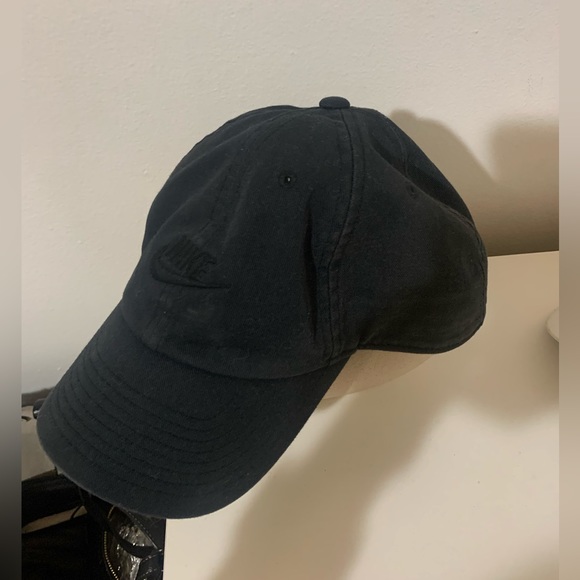Nike Faded Black Baseball cap - Picture 4 of 7